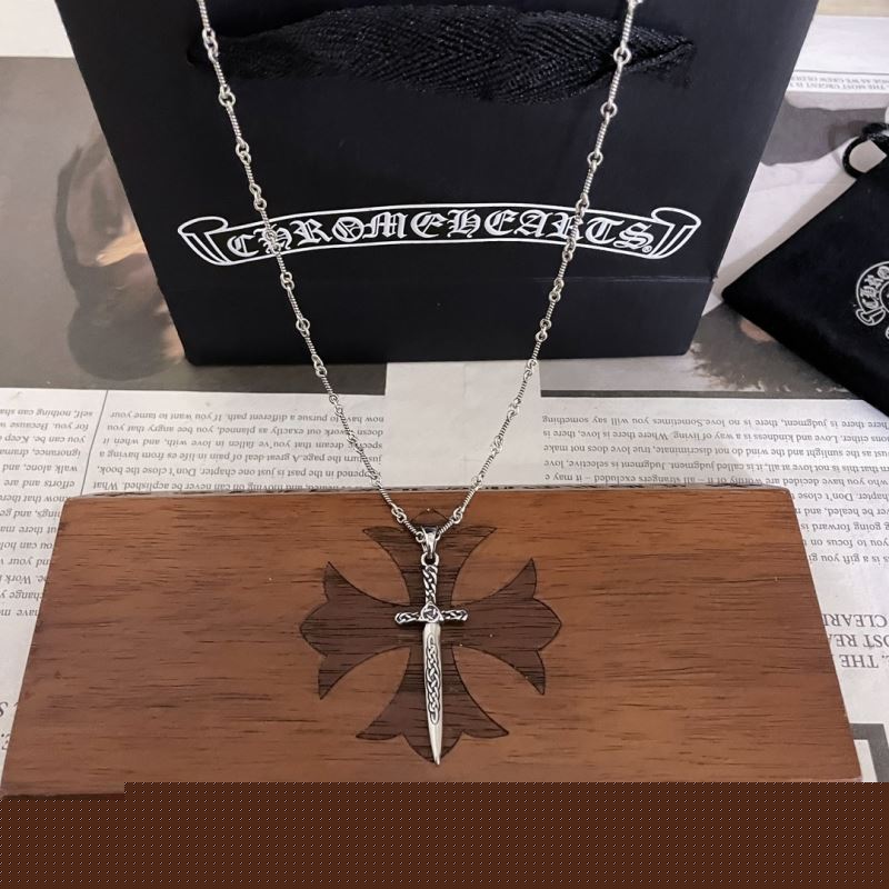 Ch**me He**ts necklaces